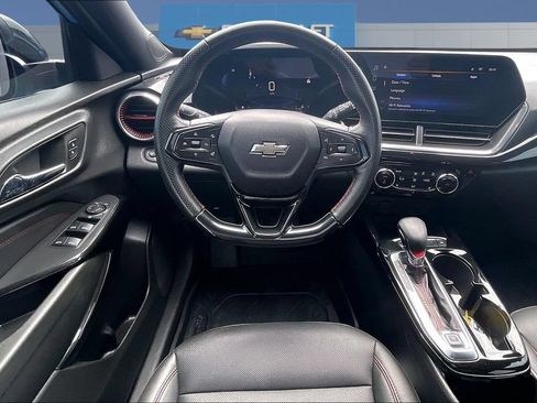 Used 2024 Chevrolet Trax RS w/ Driver Confidence Package FWD image 8
