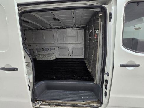 Used 2019 Nissan NV 2500 S image 11
