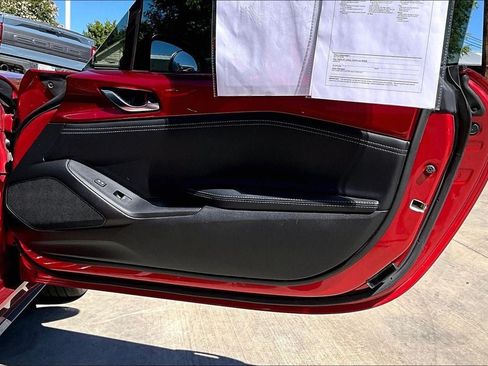Used 2023 MAZDA MX-5 Miata Grand Touring RWD image 25