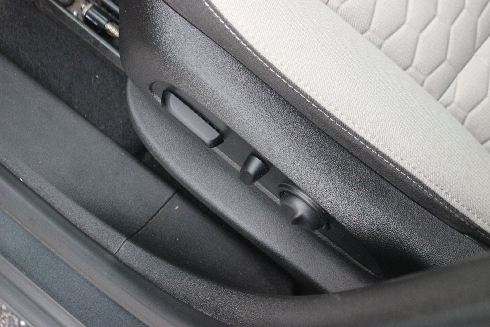 Used 2021 Chevrolet Equinox LS w/ LS Convenience Package FWD image 16