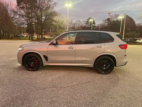 Used 2024 BMW X5 sDrive40i w/ M Sport Package image 2
