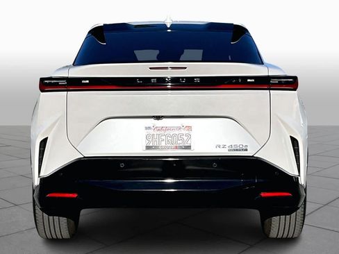 Used 2023 Lexus RZ 450e Premium image 4