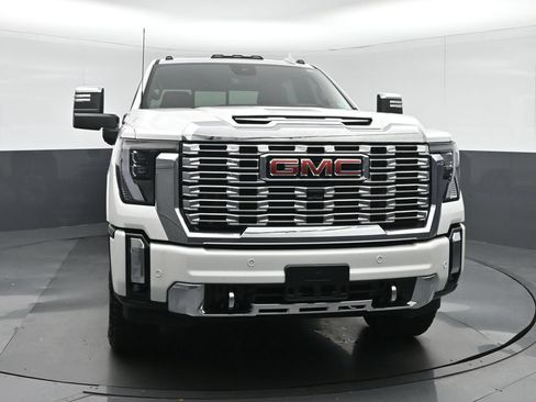 Used 2024 GMC Sierra 2500 Denali w/ Denali Reserve Package AWD/4WD image 2