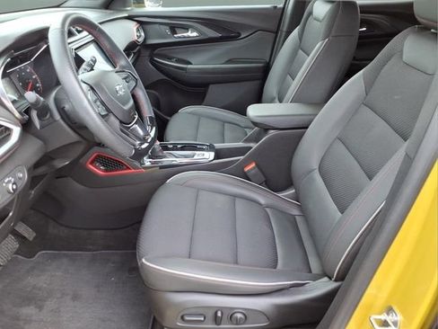 Used 2023 Chevrolet TrailBlazer RS w/ Convenience Package FWD image 11