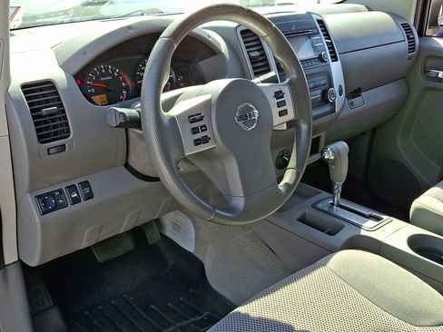 Used 2013 Nissan Frontier SV AWD/4WD image 14