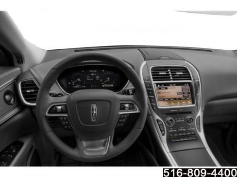 Used 2020 Lincoln Nautilus Reserve w/ Equipment Group 202A image 8