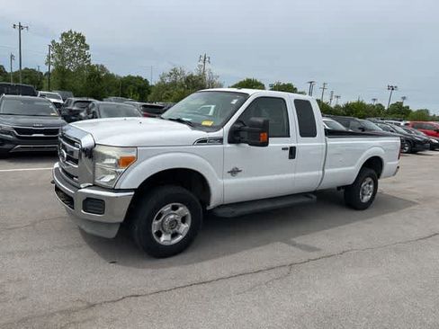 Used 2011 Ford F250 XLT w/ XLT Interior Pkg AWD/4WD image 9