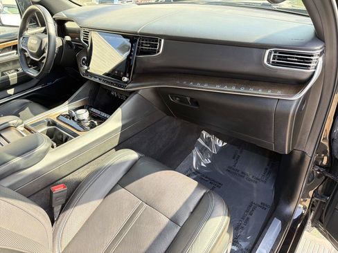 Used 2024 Jeep Grand Wagoneer L 4WD image 29