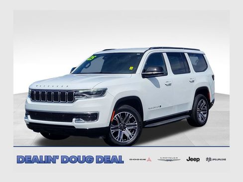 Used 2025 Jeep Wagoneer 4WD image 1