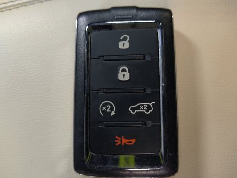 Used 2022 Jeep Grand Cherokee Limited 4xe w/ Luxury Tech Group II image 32