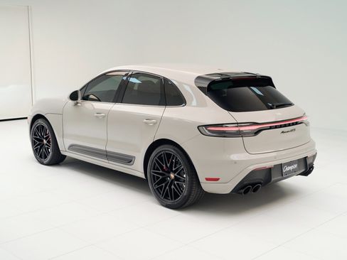 Used 2023 Porsche Macan GTS image 3