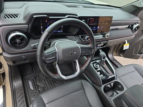 Used 2023 Chevrolet Colorado Z71 w/ Z71 Convenience Package 2 AWD/4WD image 18