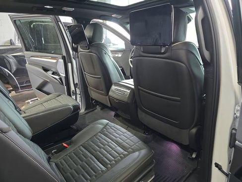 Certified 2025 Cadillac Escalade ESV Sport Platinum AWD/4WD image 11