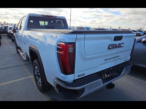 Used 2024 GMC Sierra 2500 SLT w/ SLT Premium Package image 2