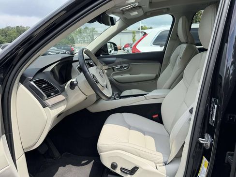 Used 2023 Volvo XC90 B6 Plus w/ Protection Package AWD/4WD image 5