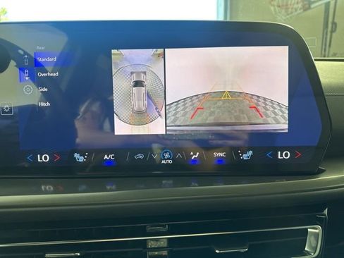 New 2026 Chevrolet Traverse LT w/ Enhanced Driving Package image 24