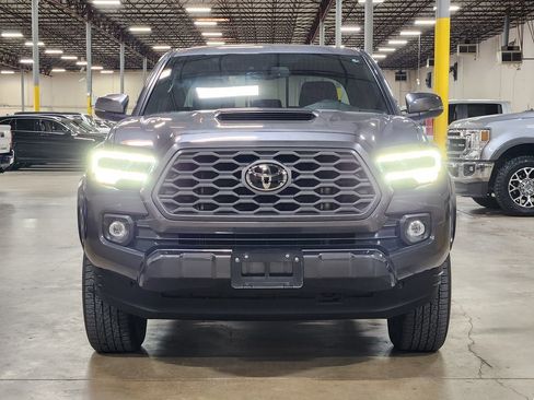 Used 2023 Toyota Tacoma TRD Sport image 2