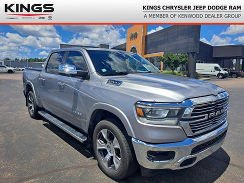 Used 2019 RAM 1500 Laramie AWD/4WD image 1
