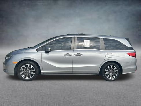 Used 2024 Honda Odyssey EX-L image 2