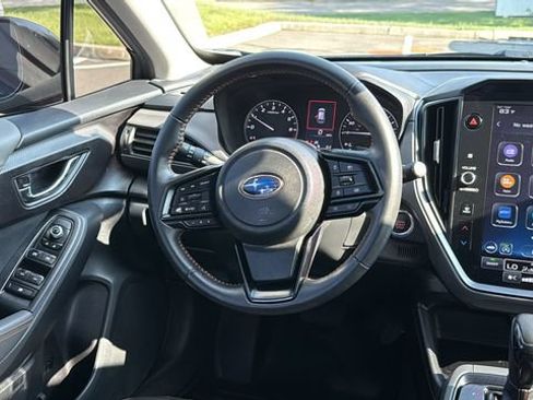 Used 2024 Subaru Crosstrek 2.5i Limited AWD/4WD image 24