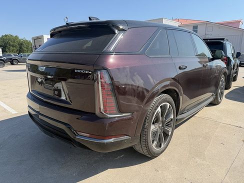 Used 2025 Cadillac Escalade IQ Sport 2 AWD/4WD image 4
