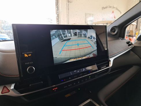 Used 2025 Toyota Sienna XSE image 17