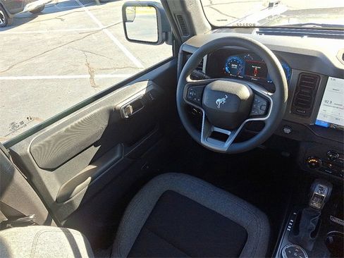New 2025 Ford Bronco 4-Door image 12