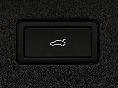 New 2026 Volkswagen Tiguan SE image 6