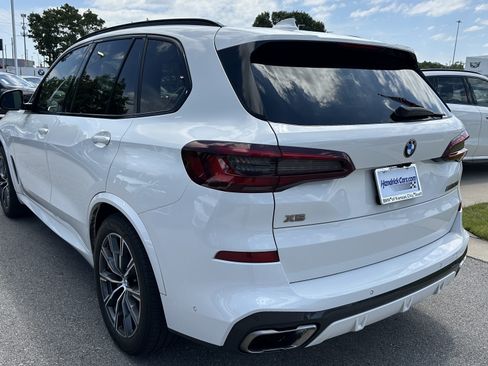 Used 2021 BMW X5 M50i w/ Premium Package AWD/4WD image 8