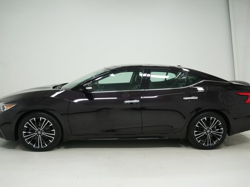 Used 2016 Nissan Maxima Platinum w/ Interior Lighting Package image 7