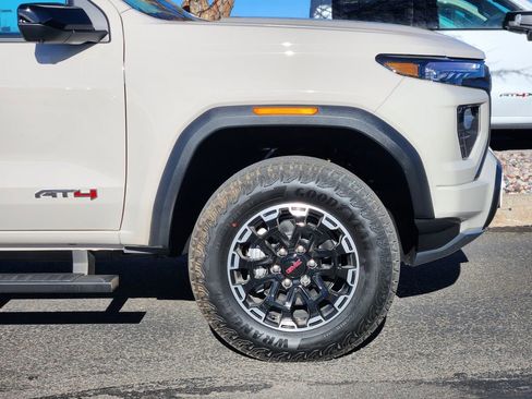 Certified 2026 GMC Canyon AT4 w/ Technology Plus Package image 8