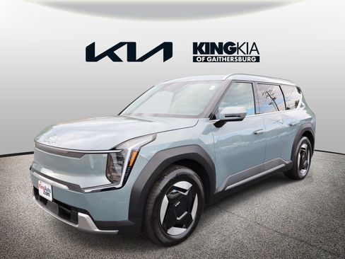 Certified 2024 Kia EV9 Wind AWD/4WD image 8