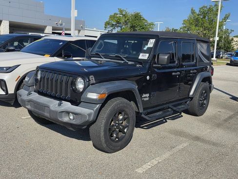 Used 2018 Jeep Wrangler Unlimited Sport AWD/4WD image 4