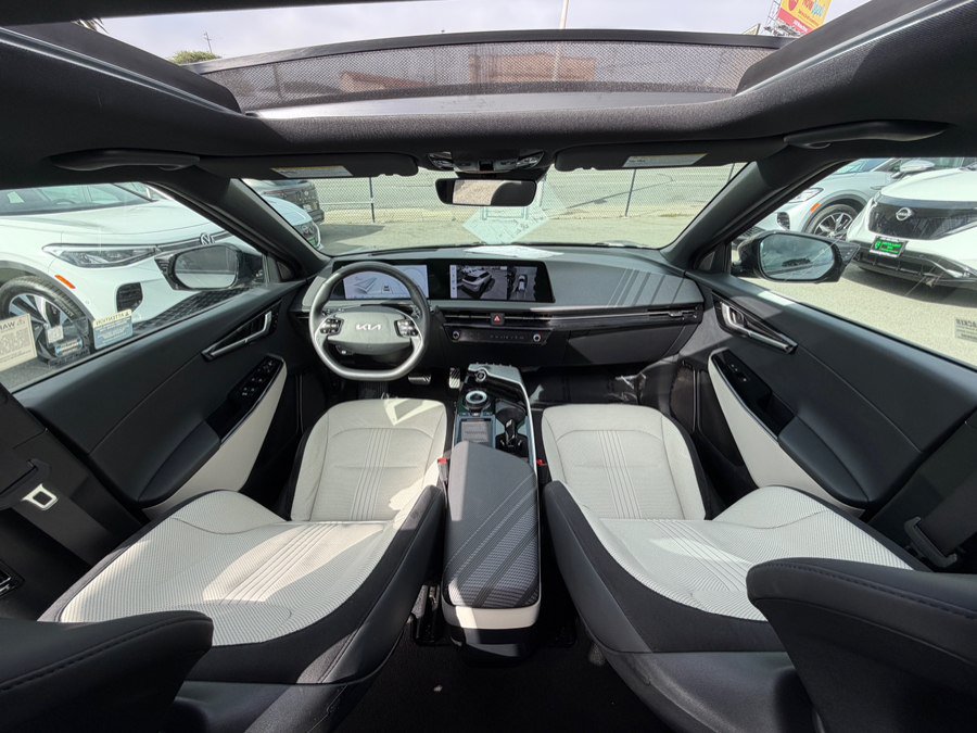 Used 2024 Kia EV6 GT-Line w/ GT-Line White Seat Package AWD/4WD image 24