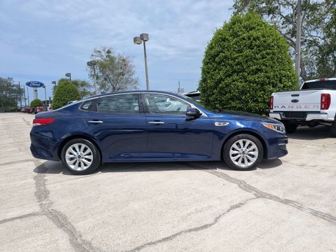 Used 2016 Kia Optima EX w/ Premium Package FWD image 3