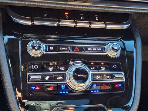 Used 2020 Lincoln Corsair Reserve w/ Equipment Group 201A image 21