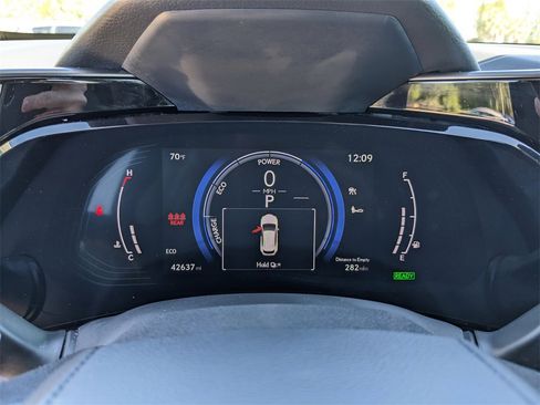 Used 2024 Lexus NX 300h AWD w/ Luxury Package image 36