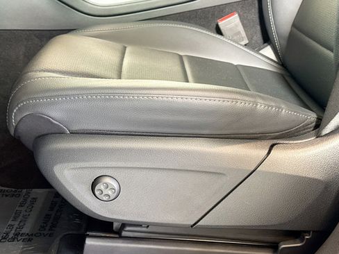 Used 2024 Mercedes-Benz GLE 350 4MATIC image 18