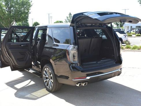New 2026 Chevrolet Tahoe High Country AWD/4WD image 18