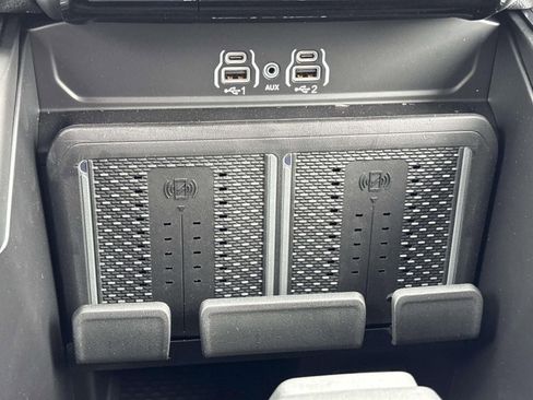 New 2026 RAM 2500 Laramie AWD/4WD image 15