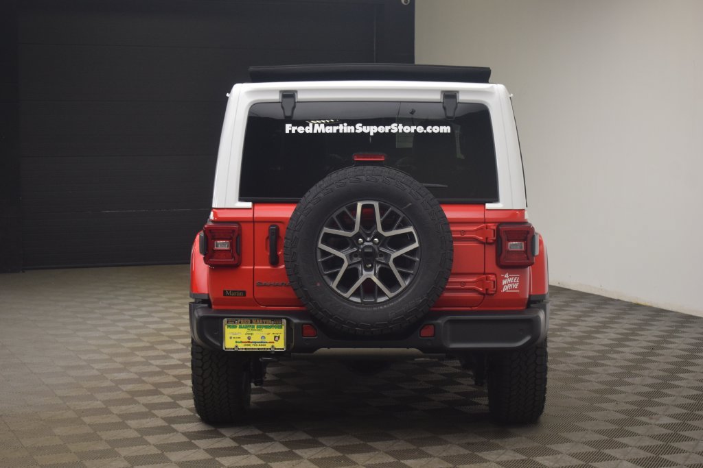 New 2026 Jeep Wrangler Unlimited Sahara w/ Whitecap Package AWD/4WD image 13