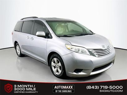 Used 2017 Toyota Sienna LE