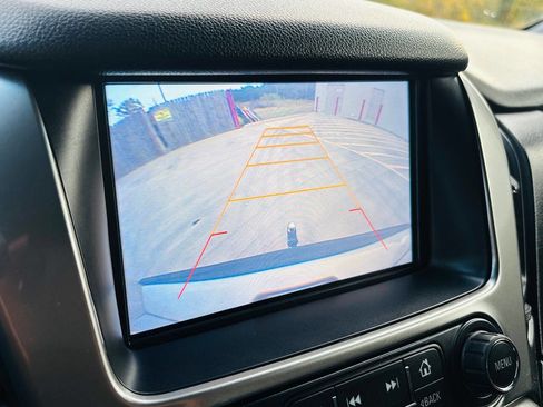 Used 2016 Chevrolet Suburban LT image 14