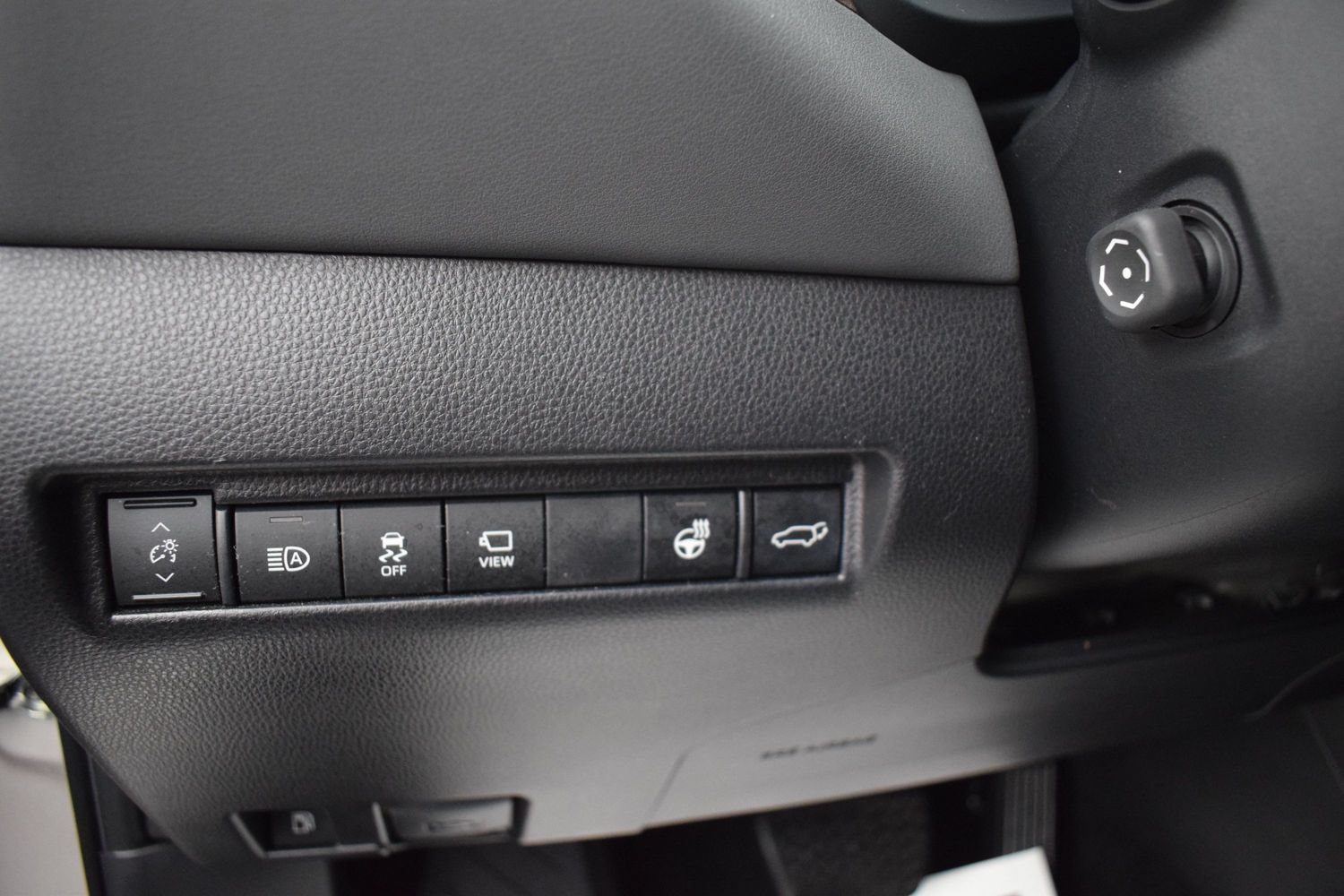 Used 2023 Toyota Venza Limited AWD/4WD image 17