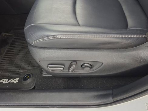 Used 2019 Toyota RAV4 XLE Premium w/ Advanced Technology Package AWD/4WD image 18