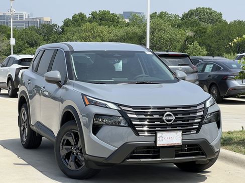 New 2026 Nissan Rogue SV FWD image 2