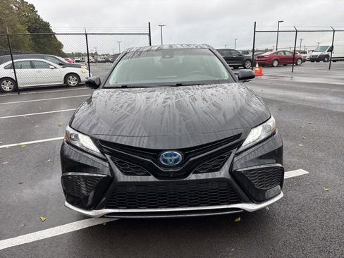 Used 2021 Toyota Camry XSE image 7