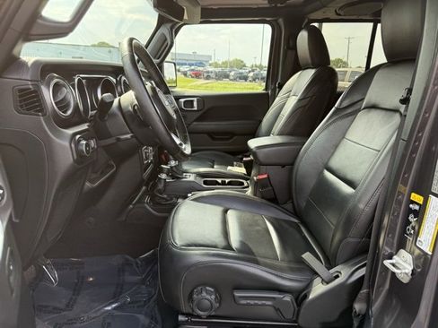 Used 2021 Jeep Wrangler Unlimited Sahara image 17