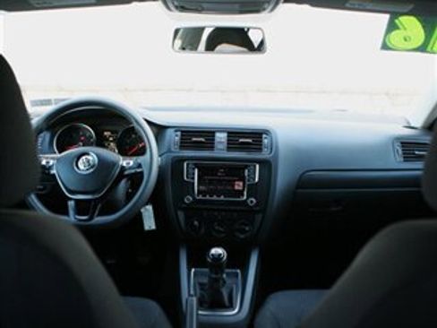 Used 2016 Volkswagen Jetta S image 16