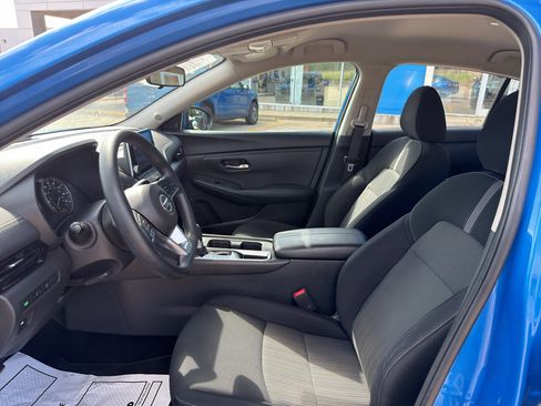 Used 2023 Nissan Sentra SV FWD image 5